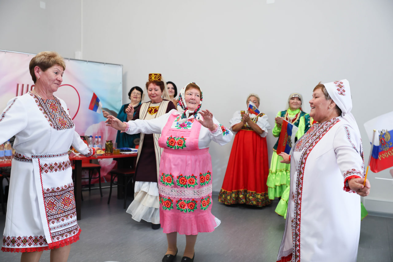 Разные народы — одна душа. Поём на одном языке на "Шоу Бондаренко"