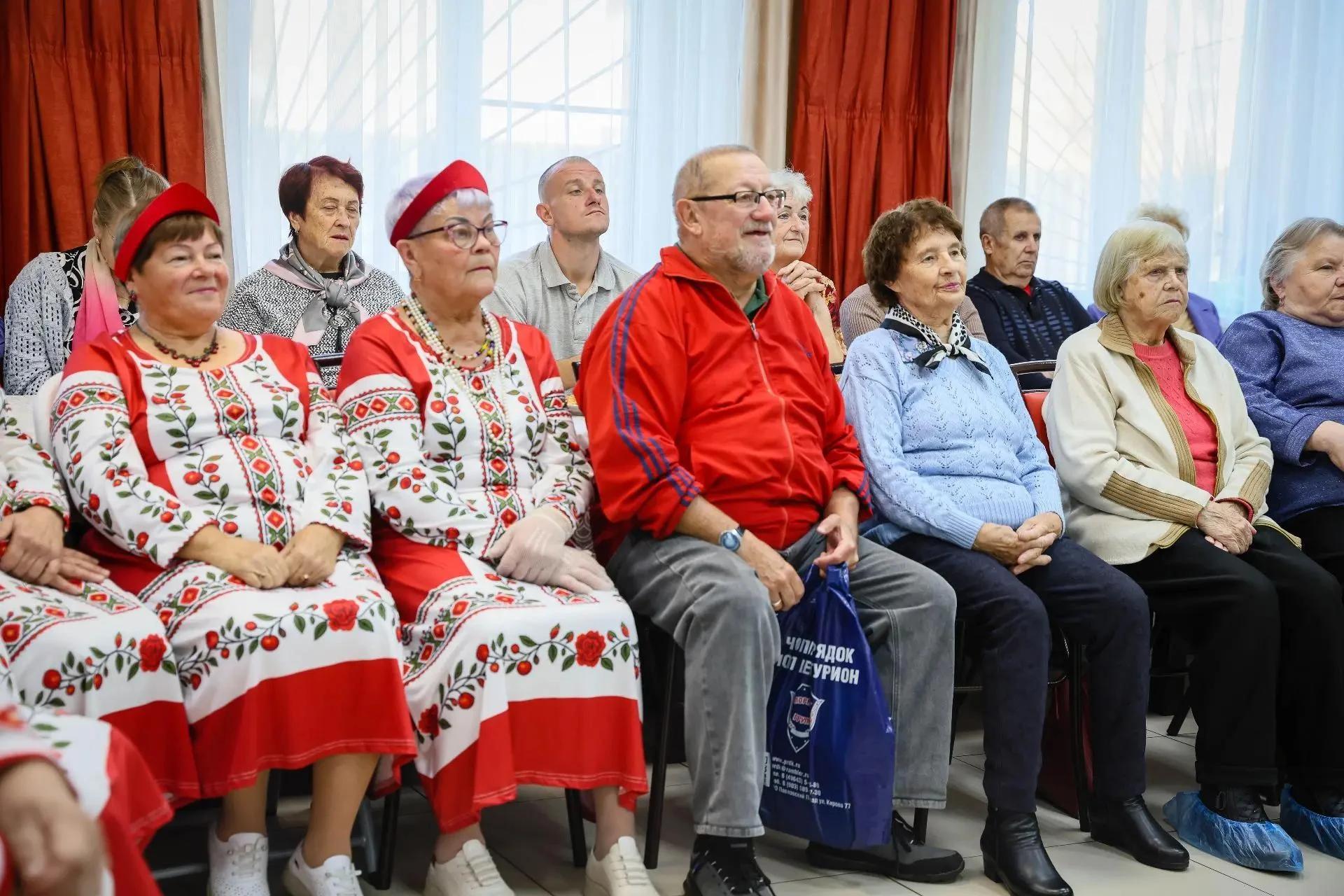 На деревенской завалинке